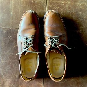Alden brown leather 8.5 Oxford shoes.